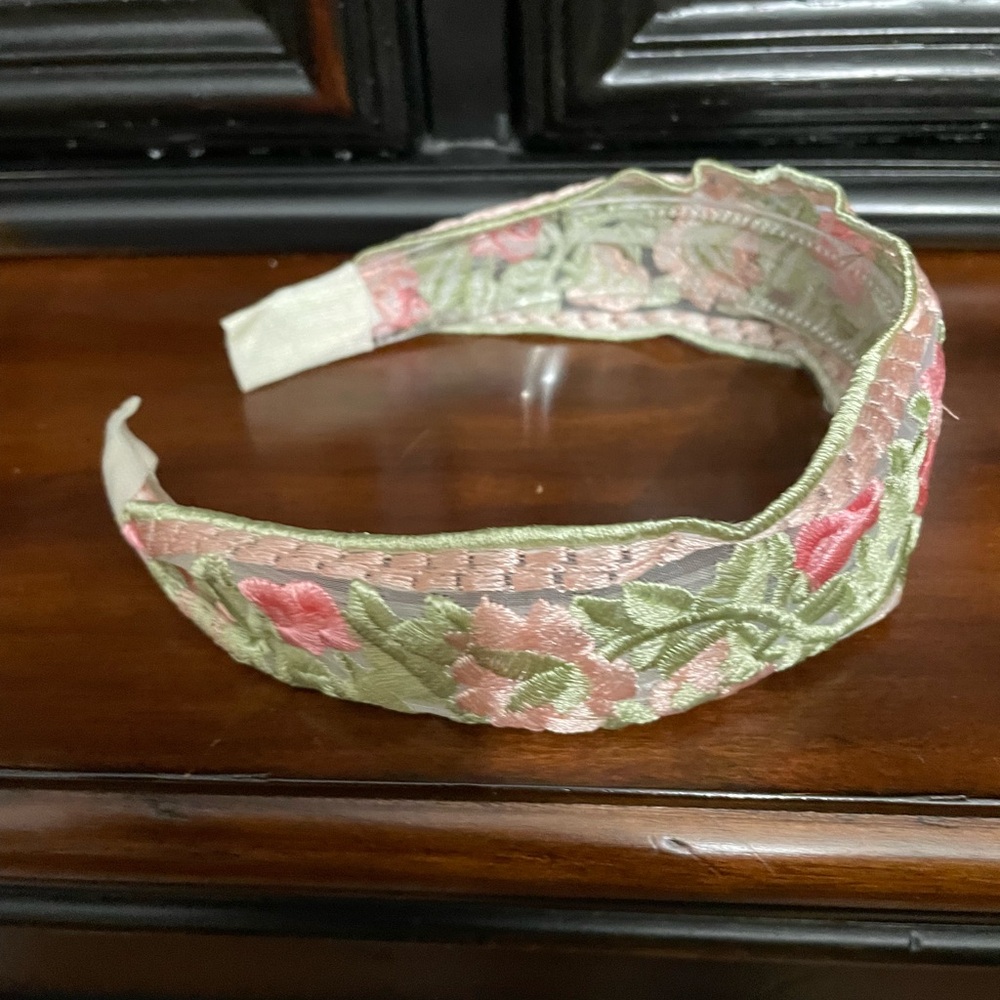 Girl’s Embroidered Pink & Green Floral Headband new